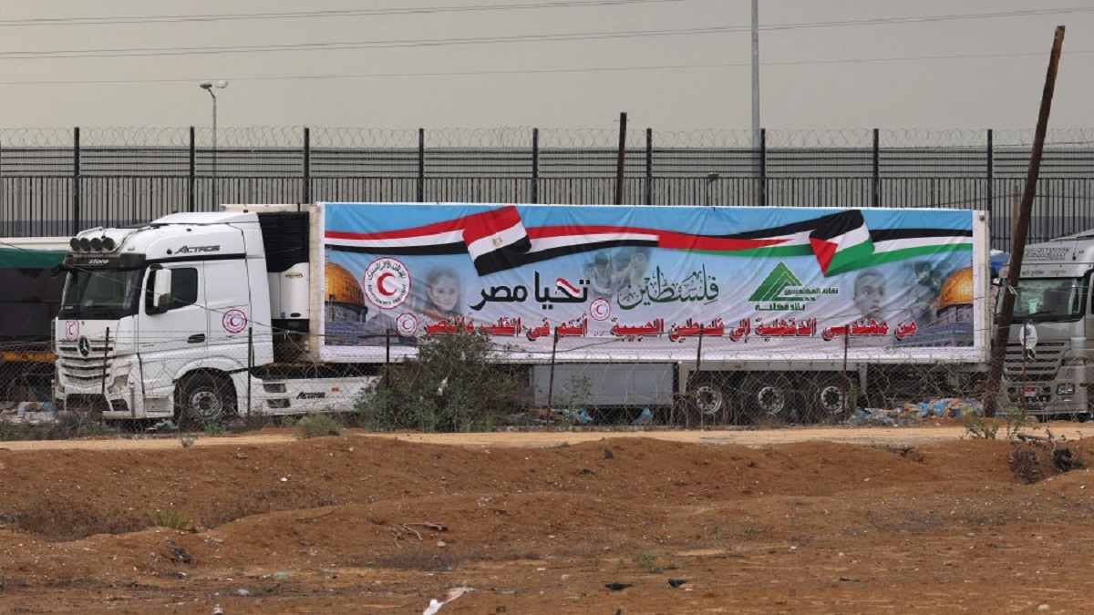 অবশেষে জ্বালানি ঢুকলো গাজায়