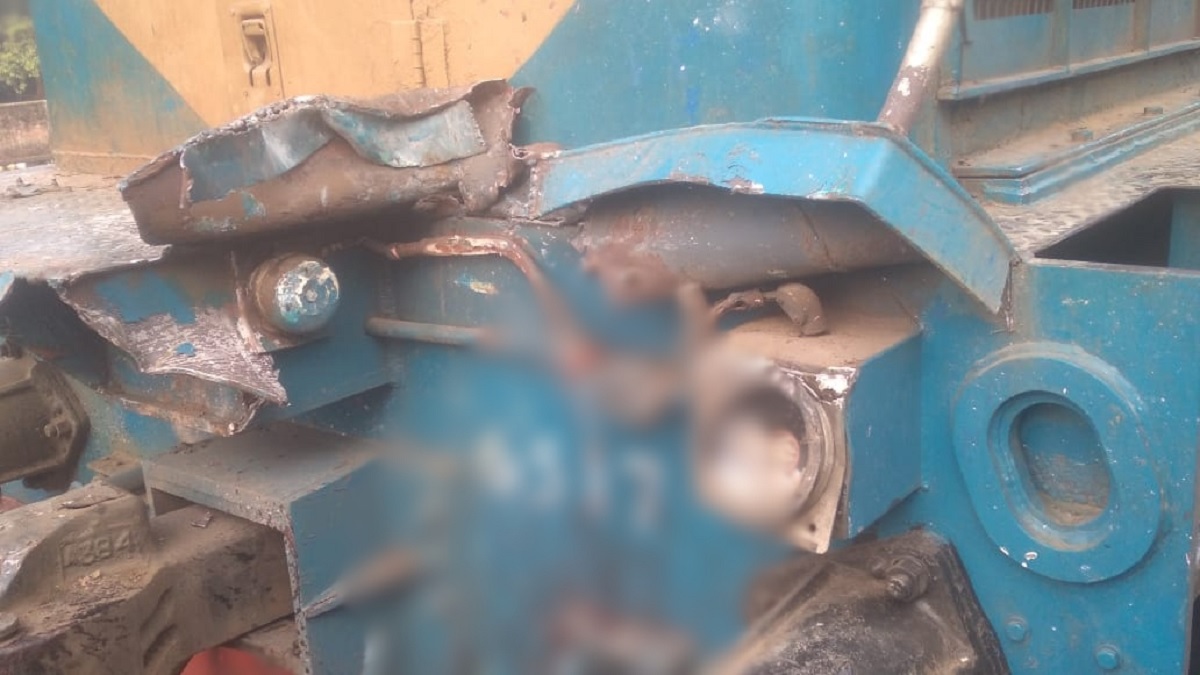 গাজীপুরে ট্রেন-ট্রাক সংঘর্ষ, আহত ৫