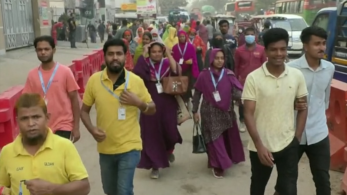 বিক্ষোভে বন্ধ হওয়া অধিকাংশ গার্মেন্টস খুলেছে