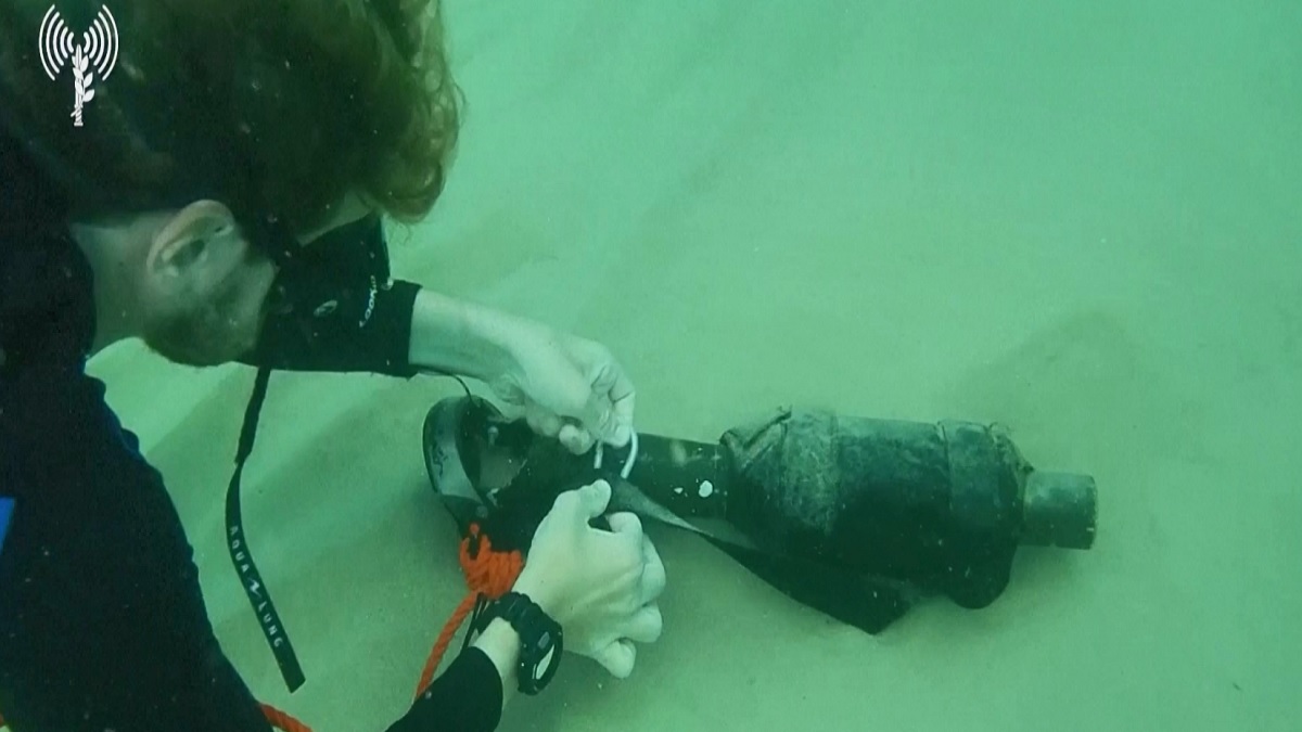 সাগরের তলদেশ থেকে হামাসের অস্ত্র উদ্ধারের দাবি ইসরায়েলের