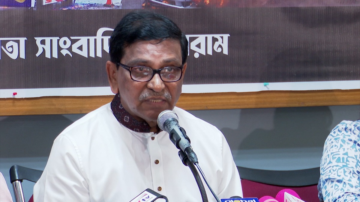 যারা আগুনসন্ত্রাসের পক্ষে কথা বলে তাদেরকে আইনের আওতায় আনা হবে: হানিফ