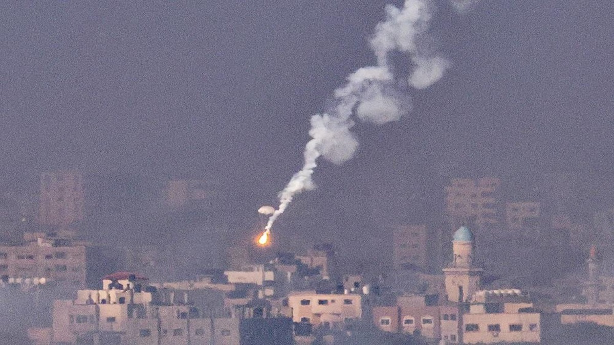 ফিলিস্তিনিদের সমর্থনে ইসরায়েলে ফের হামলা হুতি বিদ্রোহীদের