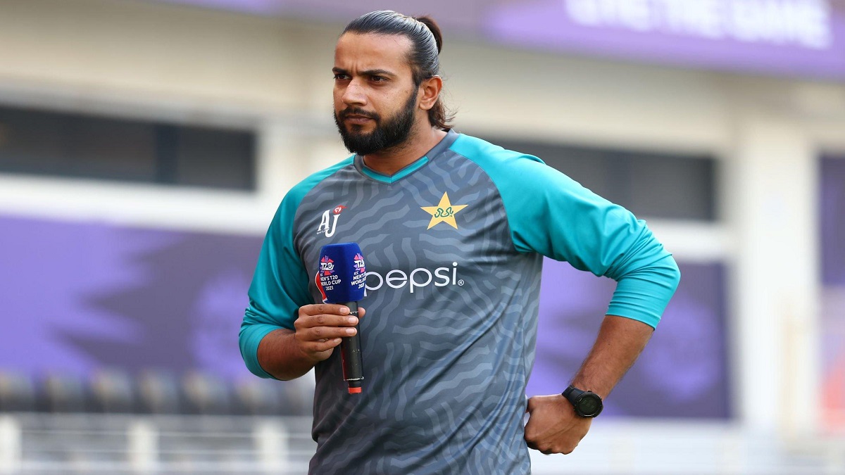 হঠাৎ অবসরের ঘোষণা দিলেন পাকিস্তানের ইমাদ ওয়াসিম