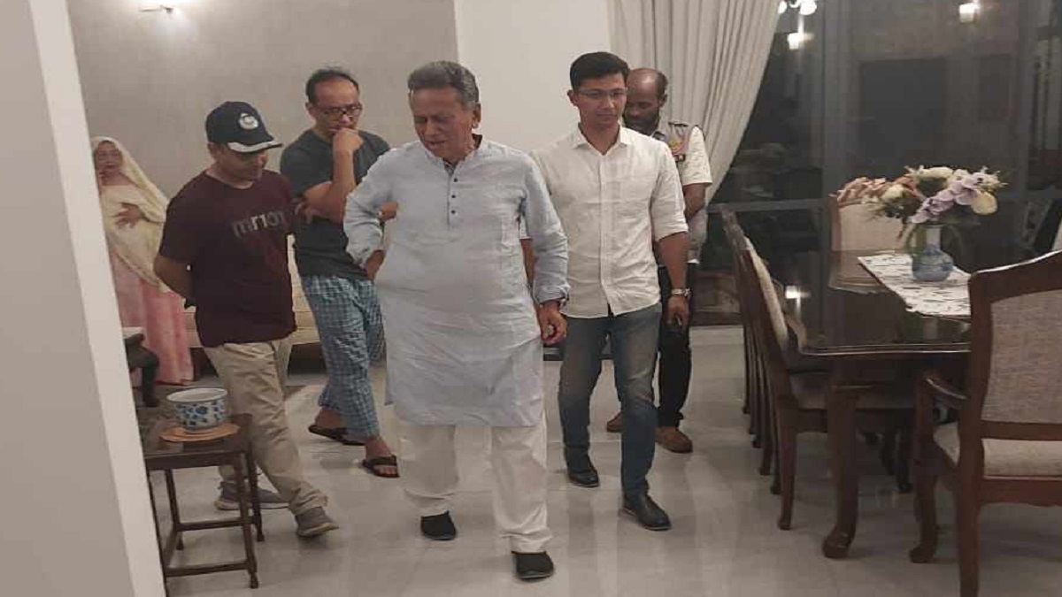 বিএনপি নেতা আমীর খসরু গ্রেফতার