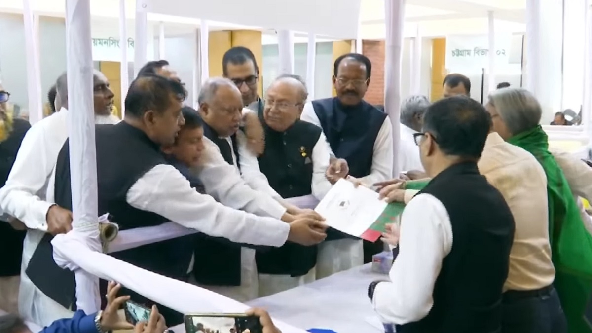 আ. লীগের মনোনয়ন ফরম বিক্রি শুরু, প্রথমটি নিলেন শেখ হাসিনা