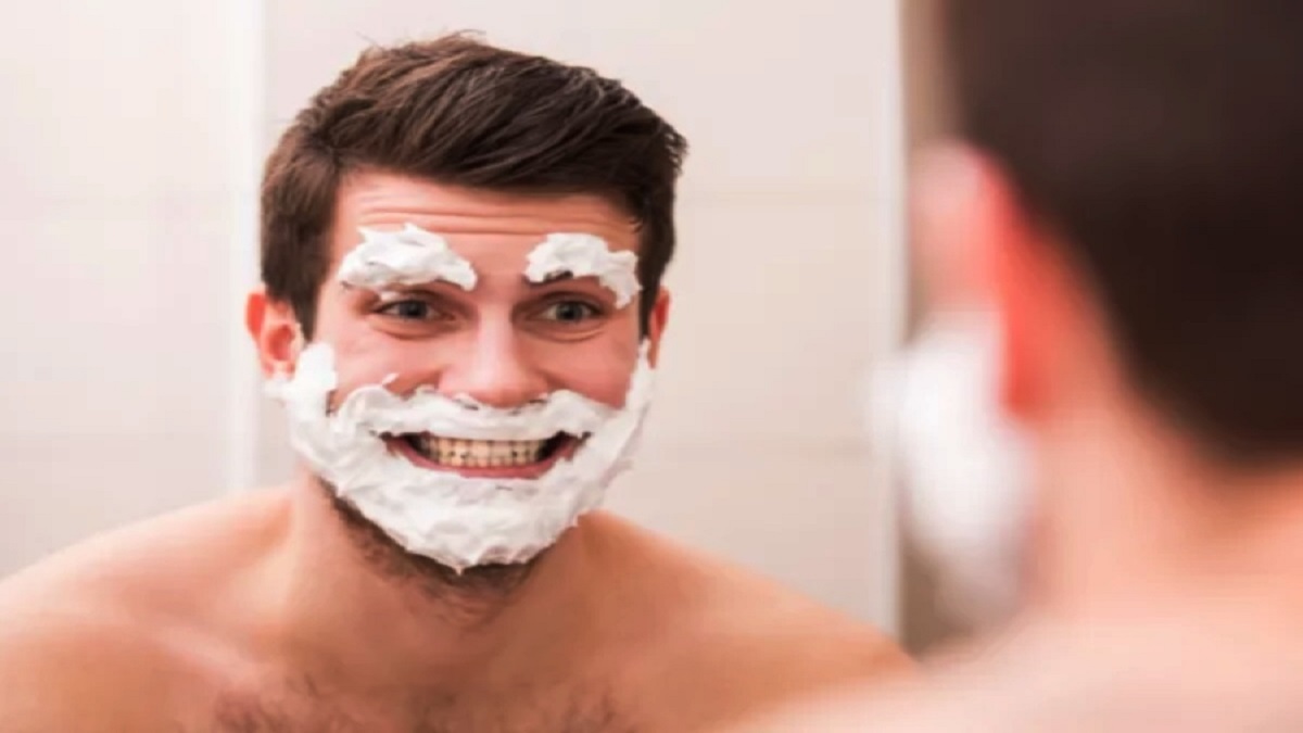 ক্রিম, জেল না ফোম, শীতের রুক্ষতা থেকে বাঁচতে শেভিংয়ে কোনটি ভালো?