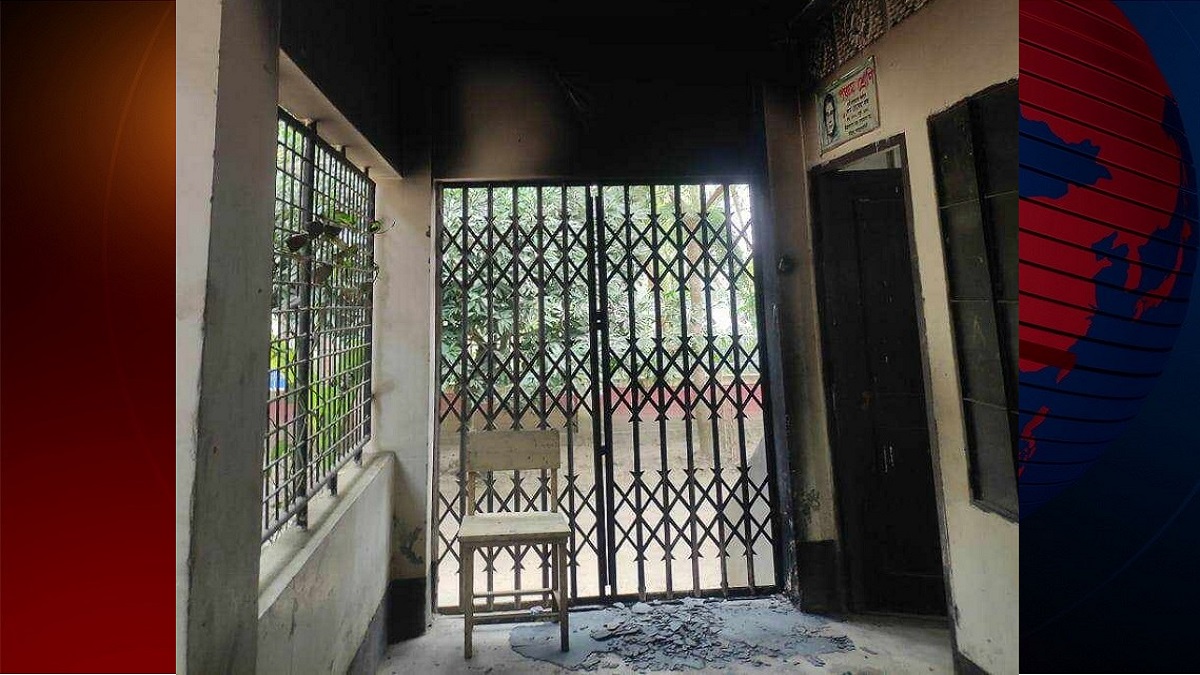 মানিকগঞ্জে বিদ্যালয়ে অগ্নিসংযোগ করেছে দুর্বৃত্তরা