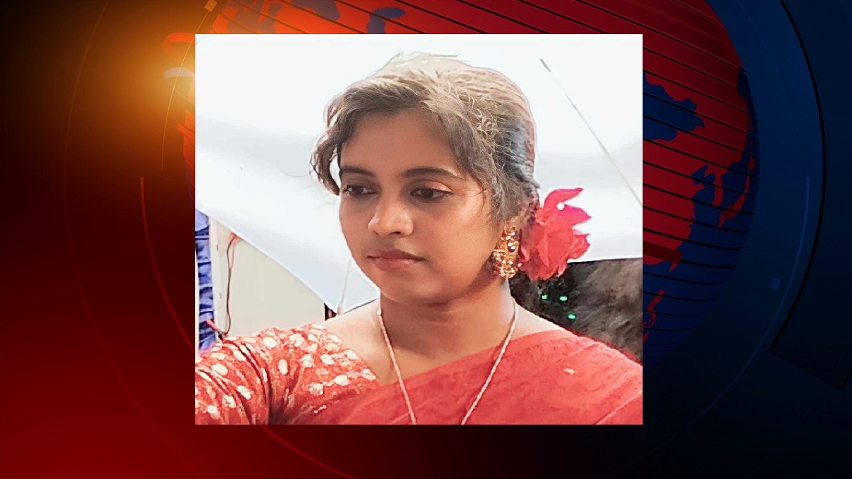 নাটোরে স্বাস্থ্যকর্মীর গলাকাটা মরদেহ উদ্ধার