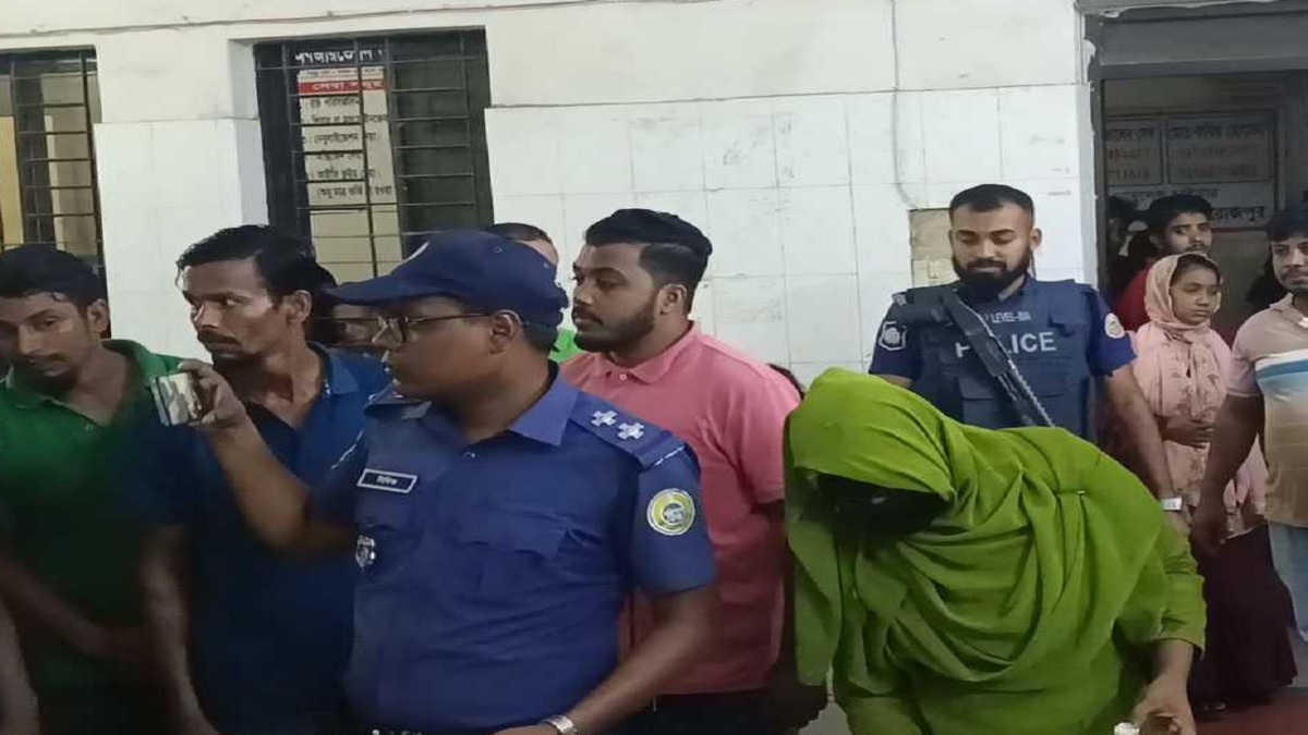 পিরোজপুরে স্ত্রীকে ছুরিকাঘাতে হত্যার অভিযোগ; স্বামী পলাতক