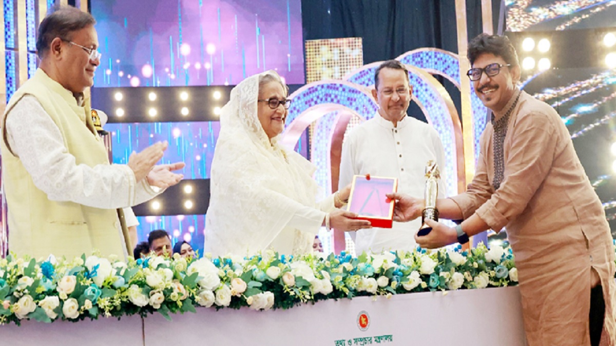 অপসংস্কৃতির হাত থেকে চলচ্চিত্র শিল্পকে উদ্ধার করেছে আওয়ামী লীগ: প্রধানমন্ত্রী