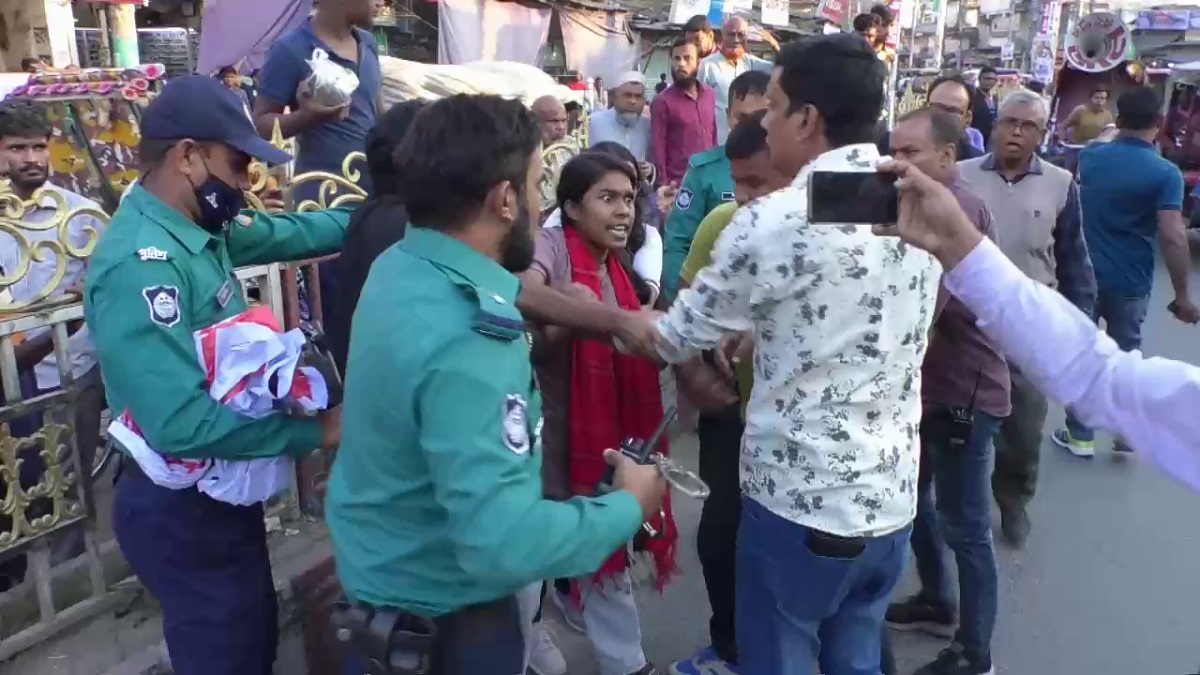 রংপুরে বামজোটের মিছিলে পুলিশের লাঠিচার্জের অভিযোগ