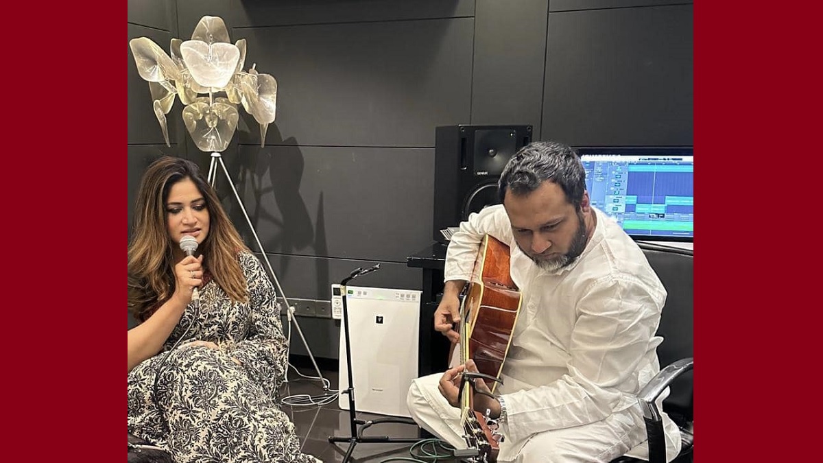 তাপসের সুরে রুবাবা