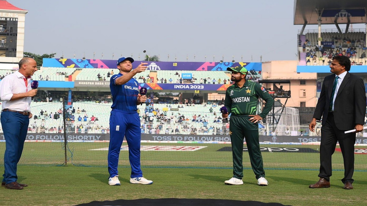 টস হেরে বিশ্বকাপ থেকে বিদায় নিশ্চিত পাকিস্তানের, ব্যাটিংয়ে ইংল্যান্ড