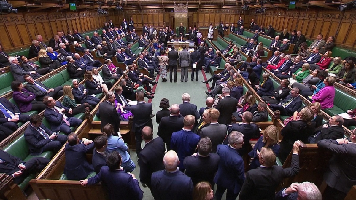 গাজায় অস্ত্রবিরতির বিরুদ্ধে অবস্থান নিয়েছে যুক্তরাজ্যের পার্লামেন্ট