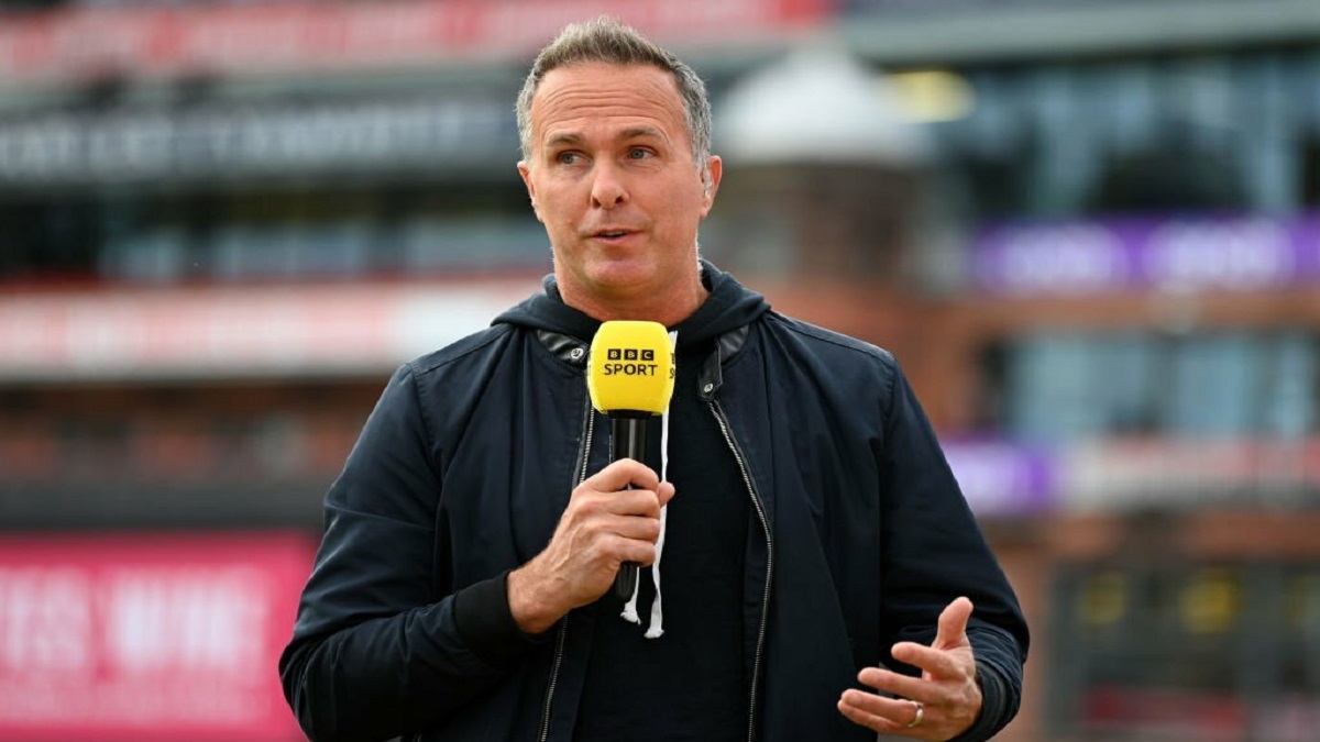 ‘অপরাজেয়’ ভারতকে একমাত্র অজিরাই আটকাতে পারবে: মাইকেল ভন