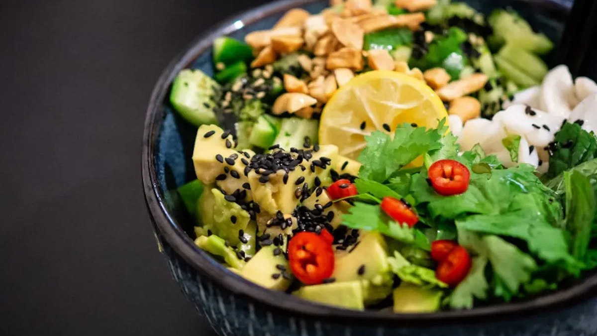 সালাদের ভেতর পাওয়া গেল মানুষের আঙুল, রেস্টুরেন্টের বিরুদ্ধে মামলা