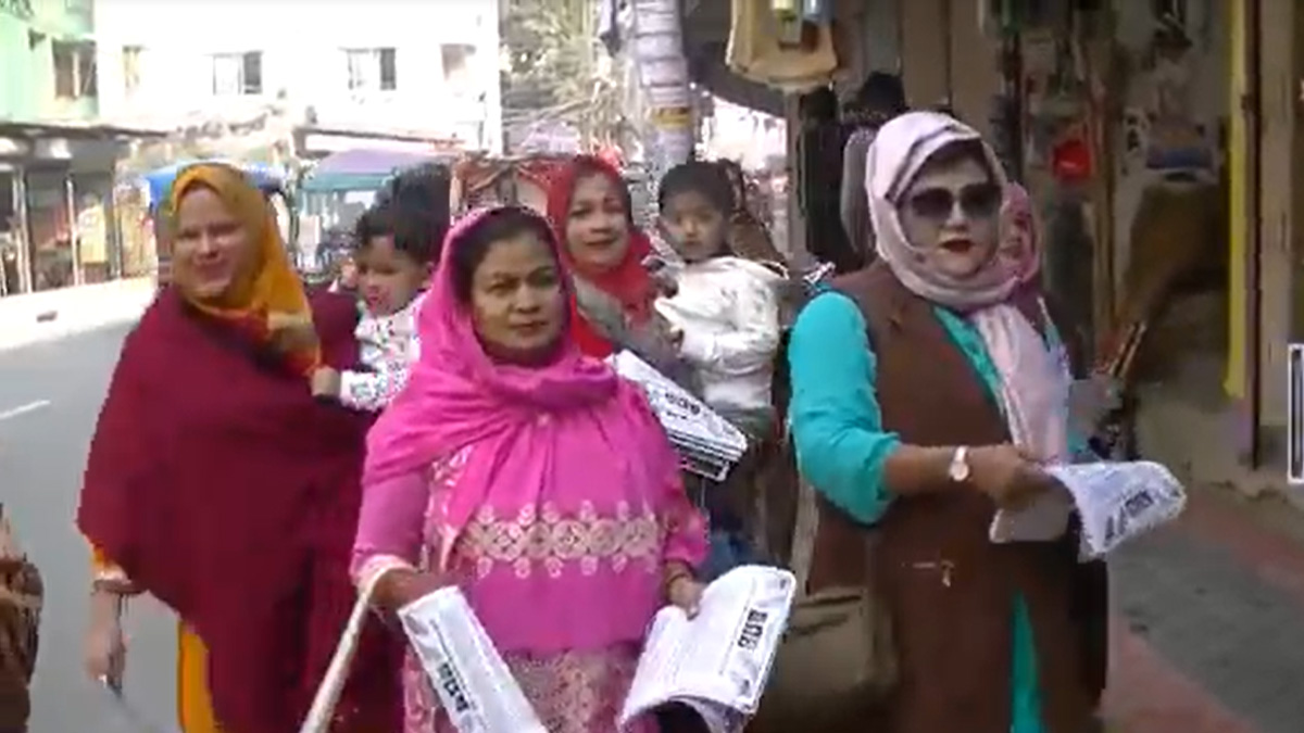 অসহযোগ আন্দোলন: কয়েক জেলায় বিএনপির লিফলেট বিতরণ