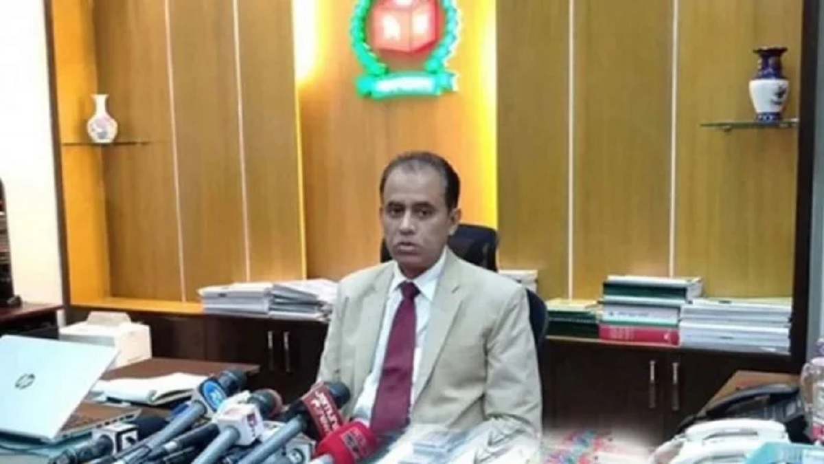 অন্যরা কী চাপ দেবে, এখন তো কমিশন সবাইকে চাপ দিয়ে বেড়াচ্ছে: ইসি আলমগীর