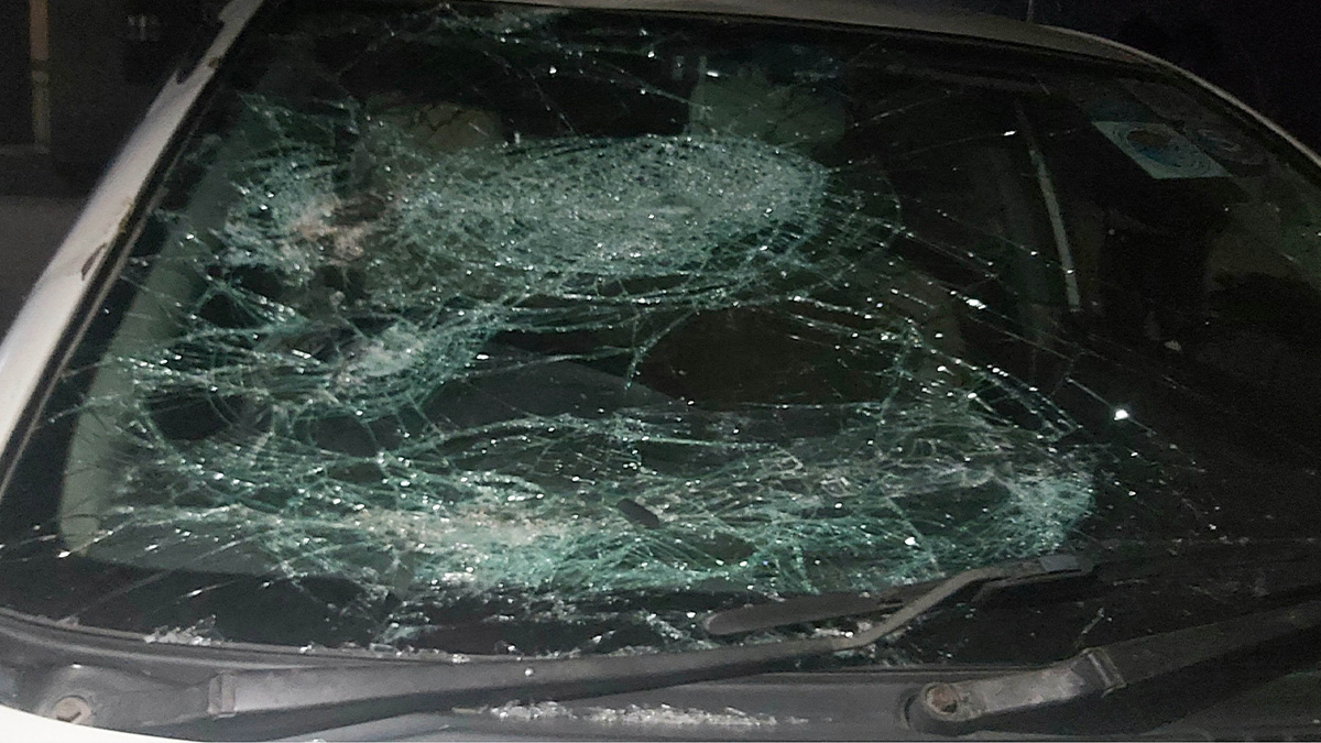 ঝিনাইদহে নৌকা প্রার্থীর অফিস ও ব্যক্তিগত সহকারীর গাড়ী ভাঙচুর