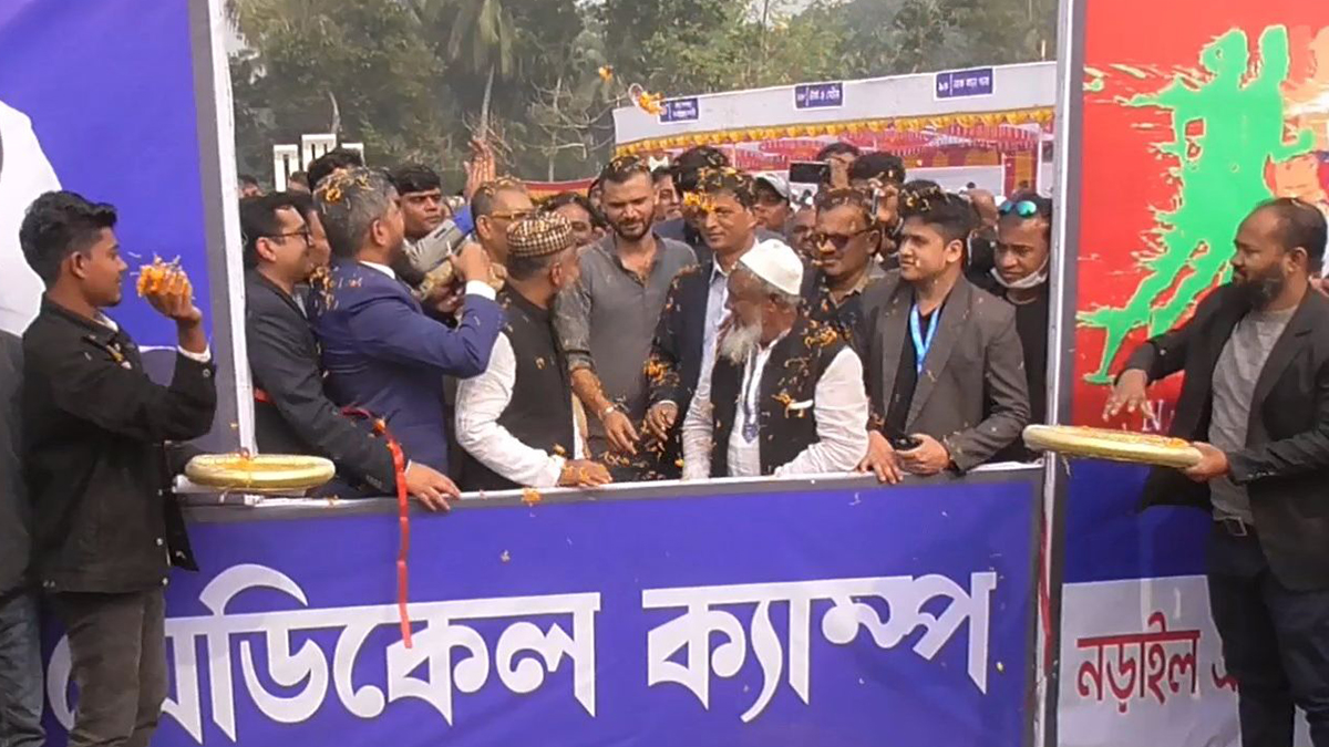 ভোট দেয়ার মতো মনে হলে দেবেন, না হয় দেবেন না: মাশরাফী