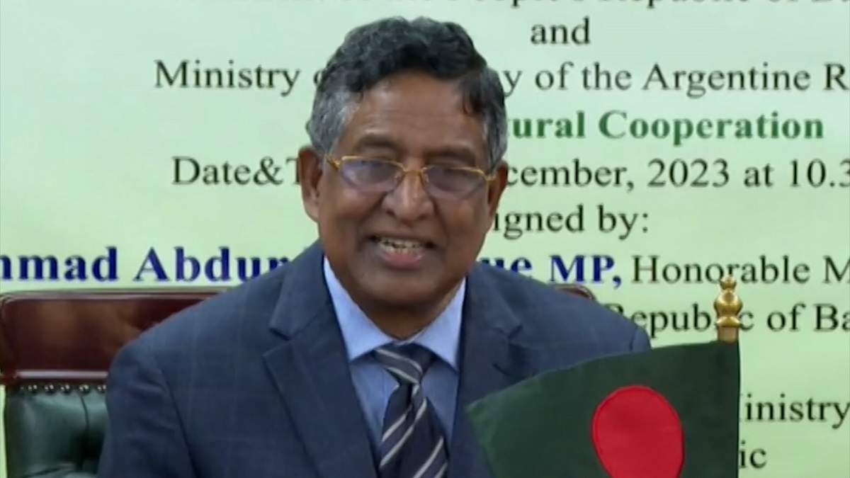 নিজের ভুল বুঝতে পারায় শাহজাহান ওমর জামিন পেয়েছেন: কৃষিমন্ত্রী