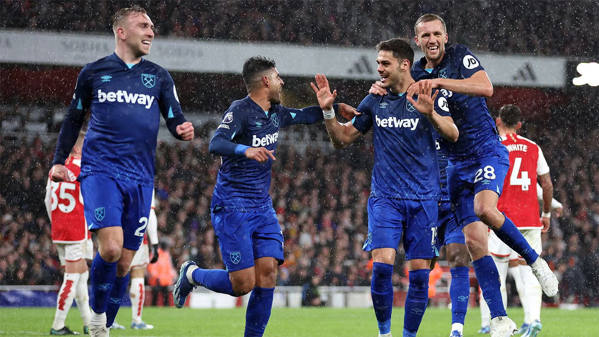 ওয়েস্ট হ্যামে ধাক্কা খেলো আর্সেনাল