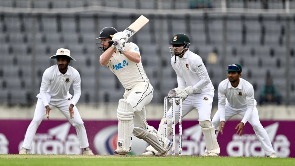 ফিলিপসের ঝড়ে নিউজিল্যান্ডের লিড