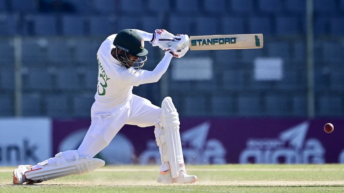 তিনশোর্ধ্ব রানের লিড নিয়ে প্রথম সেশন শেষ করলো টাইগাররা