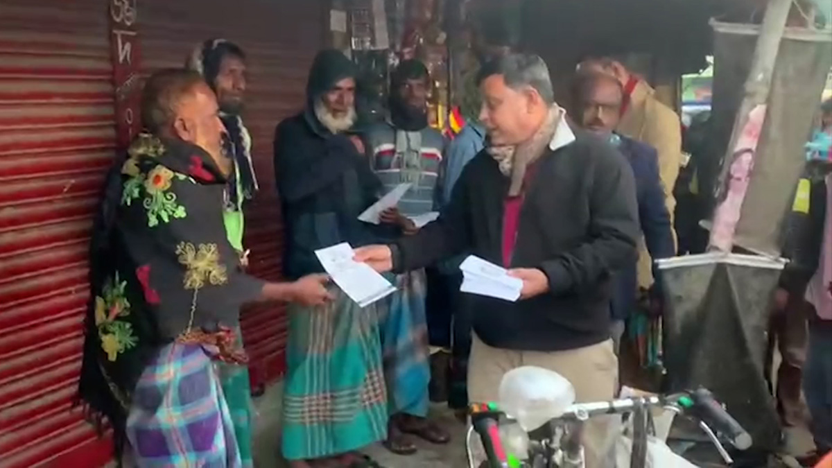 অসহযোগের সমর্থনে দেশের বিভিন্ন স্থানে বিএনপির লিফলেট বিতরণ