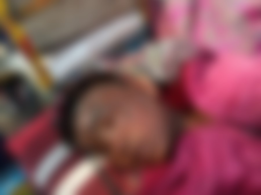 বাবা ট্রাকের সমর্থক, গরম চা ঢেলে শিশুকে ঝলসে দেয়ার অভিযোগ নৌকার বিরুদ্ধে