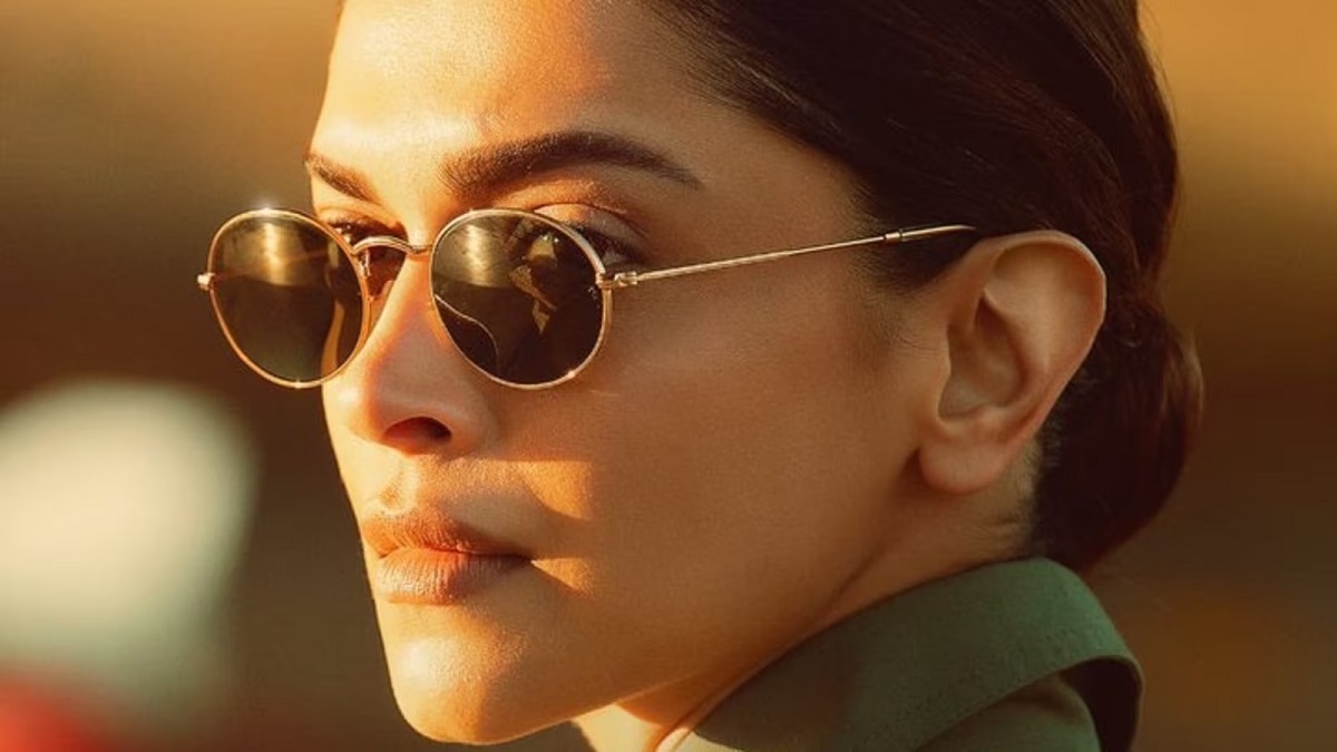 ‘ফাইটার’ সিনেমায় অন্তরঙ্গ দৃশ্য নিয়ে নেটিজেনদের তোপের মুখে দীপিকা