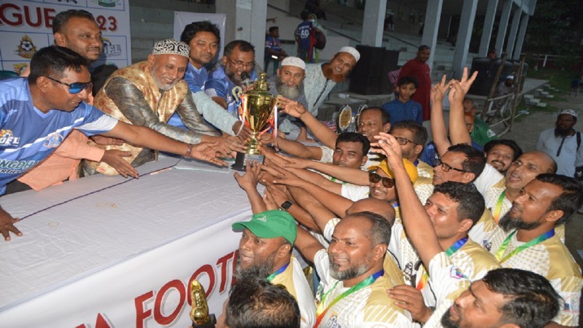 অপরাজিত চ্যাম্পিয়ন ডুফা ডায়মন্ড