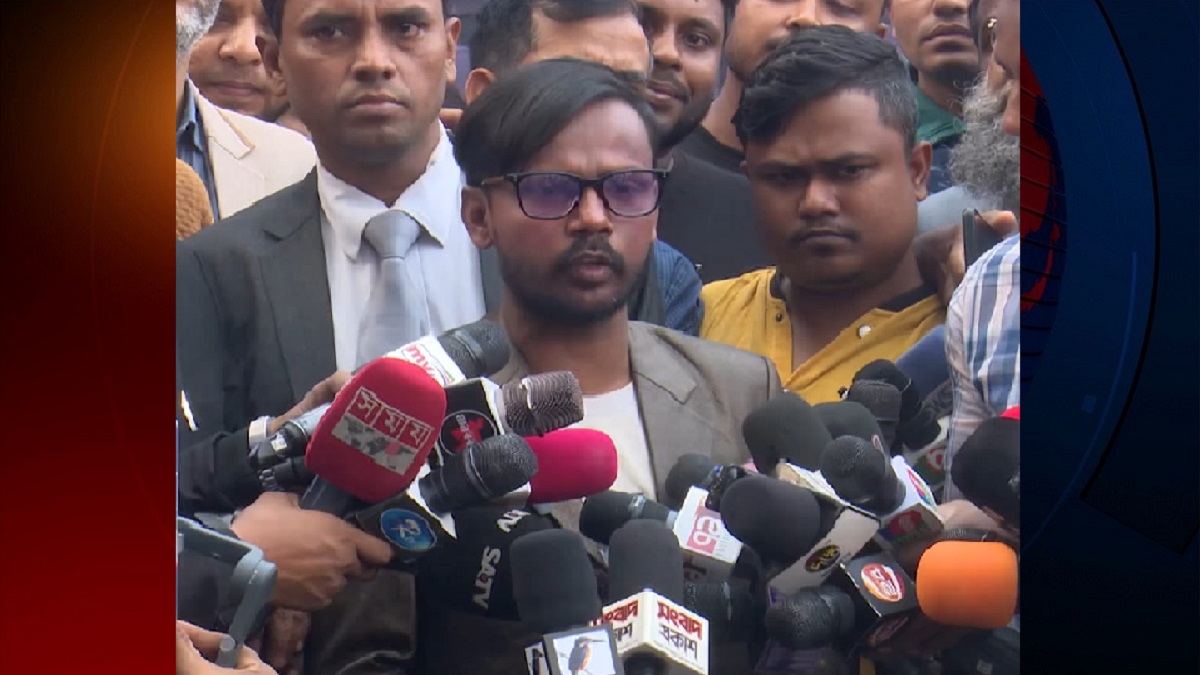 নির্বাচন থেকে সরে দাঁড়াচ্ছেন হিরো আলম