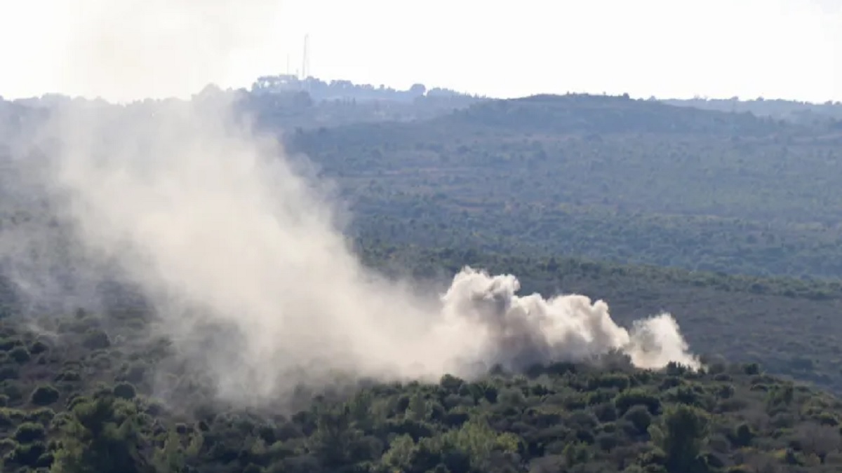 লেবাননে ইসরায়েলের বিমান হামলা, হিজবুল্লাহর ২ সদস্য নিহত