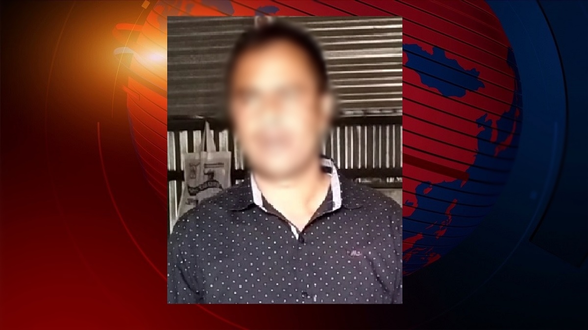 মসজিদের মাইকে ঘোষণা দিয়ে স্ত্রীকে তালাক দিলেন যুবক