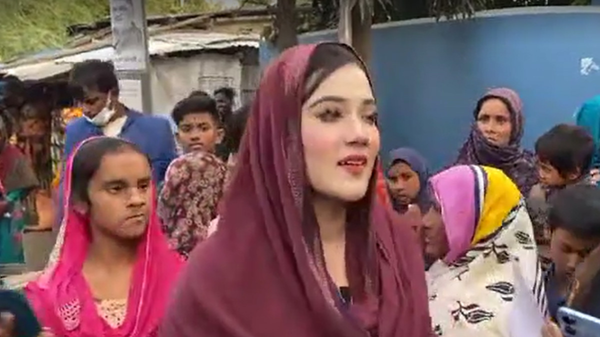 নারী বলে আমাকে কেউ অবহেলা করবেন না: নির্বাচনী প্রচারণায় মাহি