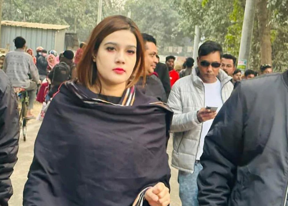 নিরাপত্তা নিয়ে শঙ্কিত মাহি গভীর রাতে বললেন, আমি রিস্কে আছি