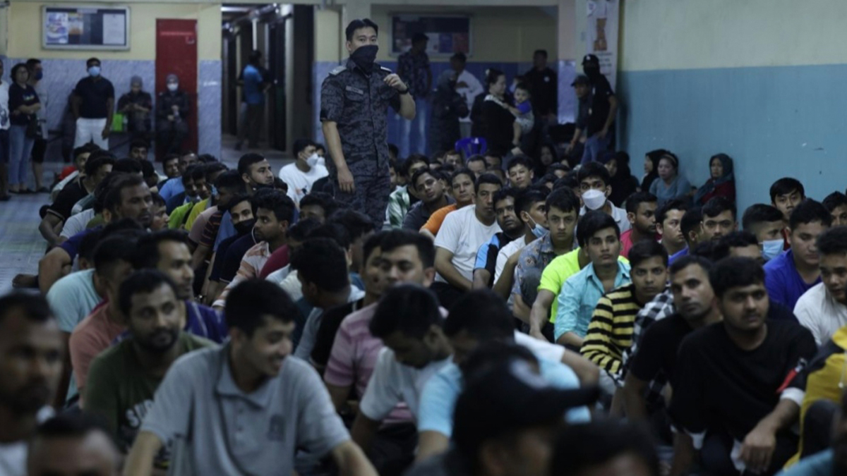 মালয়েশিয়ায় ১২৫টি বাসায় তল্লাশি; ২৫২ বাংলাদেশি আটক