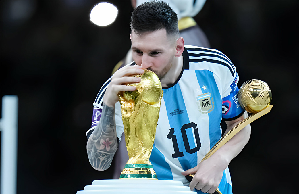 আরাধ্য ট্রফিতে মেসির চুমু আঁকার এক বছর আজ