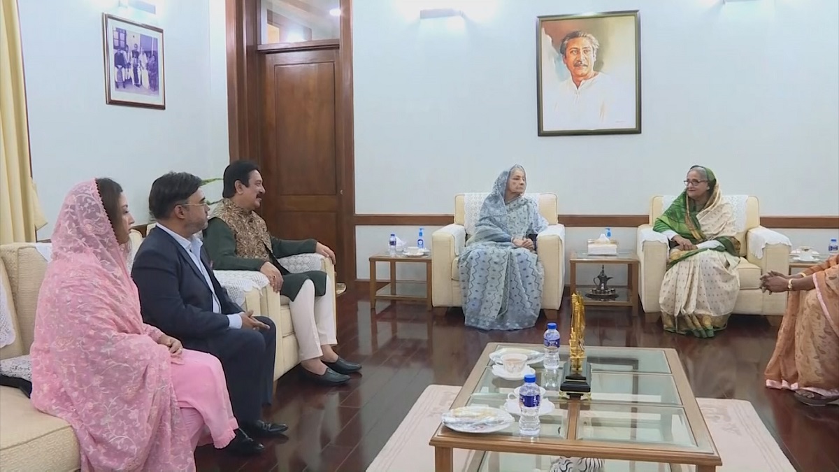 জাপার সঙ্গে জোট না করতে প্রধানমন্ত্রীকে রওশন এরশাদের অনুরোধ