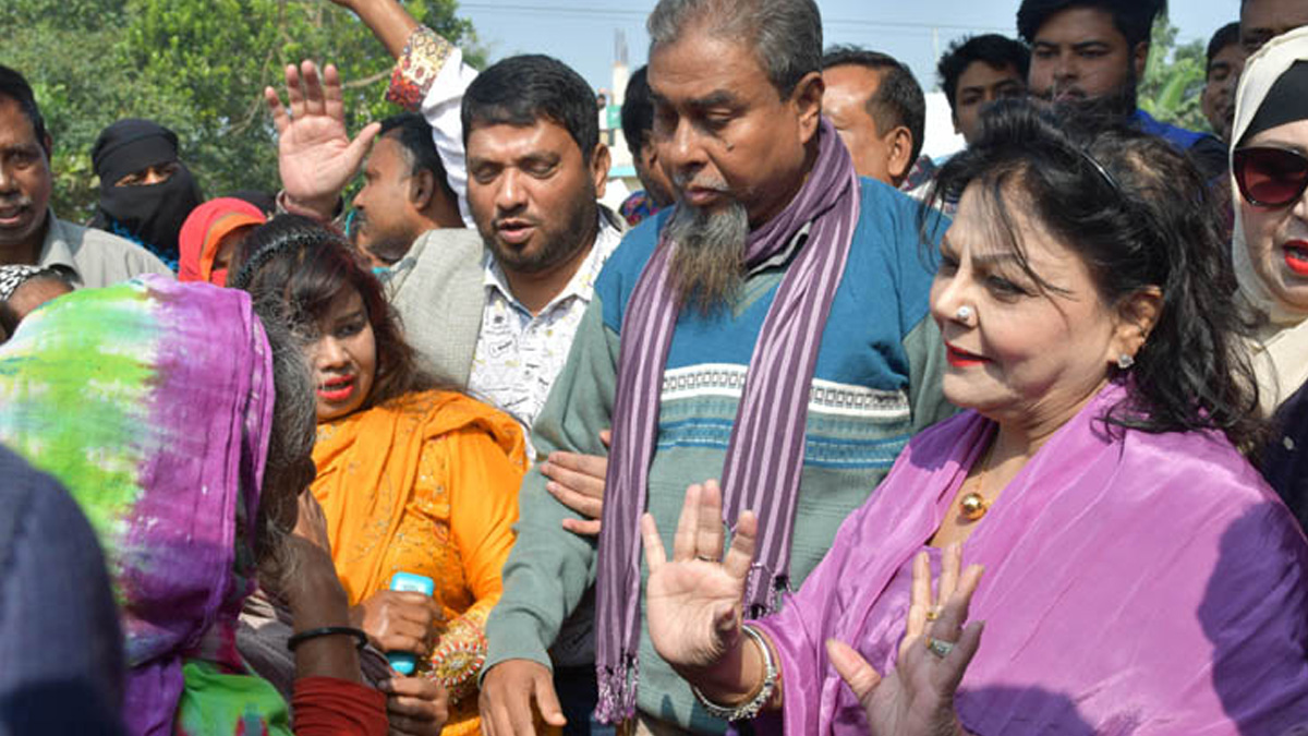 নবাবগঞ্জ-দোহারে কর্মসংস্থান ও ঘরে ঘরে গ্যাস সংযোগের প্রতিশ্রুতি সালমা ইসলামের