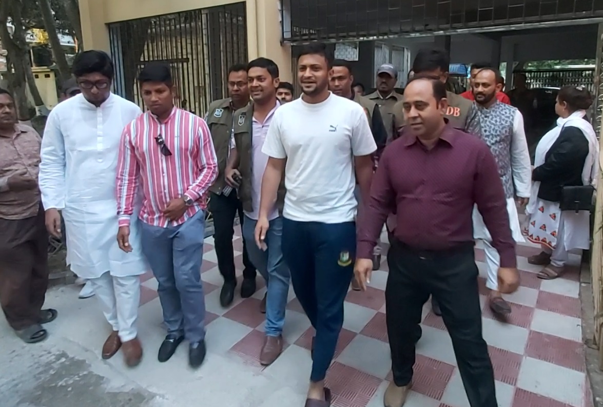 নির্বাচনী আচরণবিধি লঙ্ঘনের ব্যাখ্যা দিলেন সাকিব