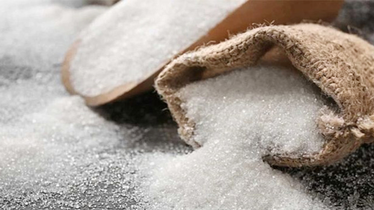 আবারও অস্থির চিনির বাজার, নির্ধারিত দামে পাচ্ছেন না ক্রেতারা