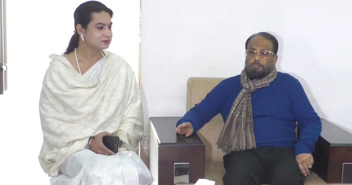 জি এম কাদেরের সঙ্গে কী কথা হলো ভোটে পরাজিত তৃতীয় লিঙ্গের রানীর