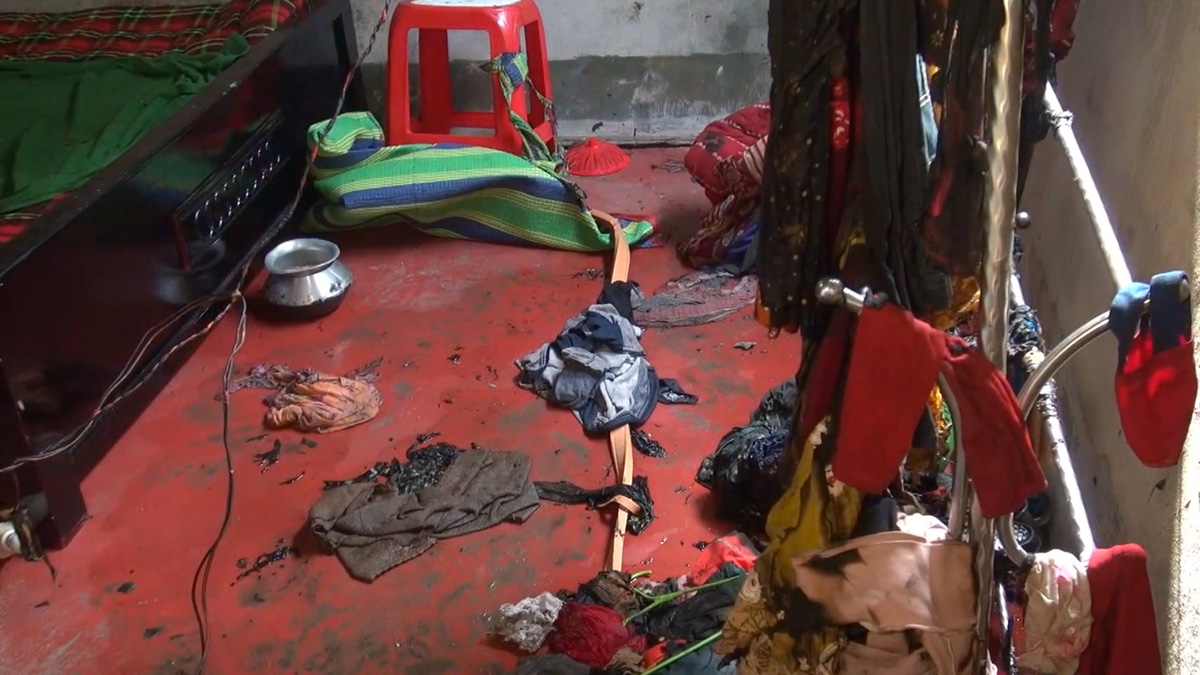 নরসিংদীতে অবৈধ গ্যাসের লাইনে বিস্ফোরণ, শিশুসহ দগ্ধ একই পরিবারের ৫ সদস্য