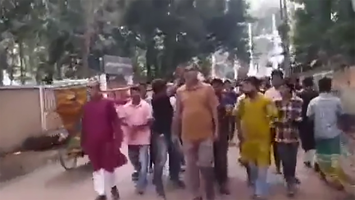 হরতালের সমর্থনে দেশের বিভিন্ন জায়গায় বিএনপি-জামায়াতের মিছিল