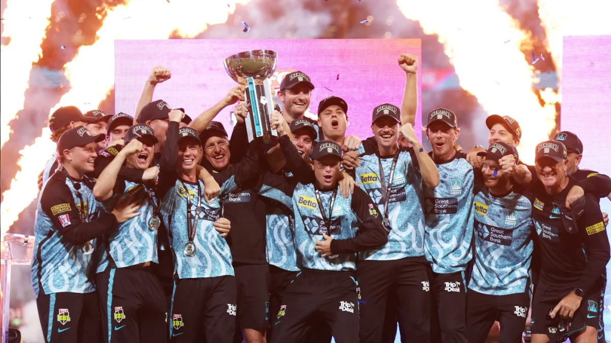 সিডনি সিক্সার্সকে উড়িয়ে ১১ বছর পর বিগ ব্যাশের শিরোপা জিতলো ব্রিসবেন হিট