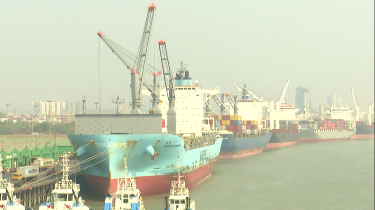 লোহিত সাগরে হুতিদের হামলায় উদ্বিগ্ন চট্টগ্রামের ব্যবসায়ীরা