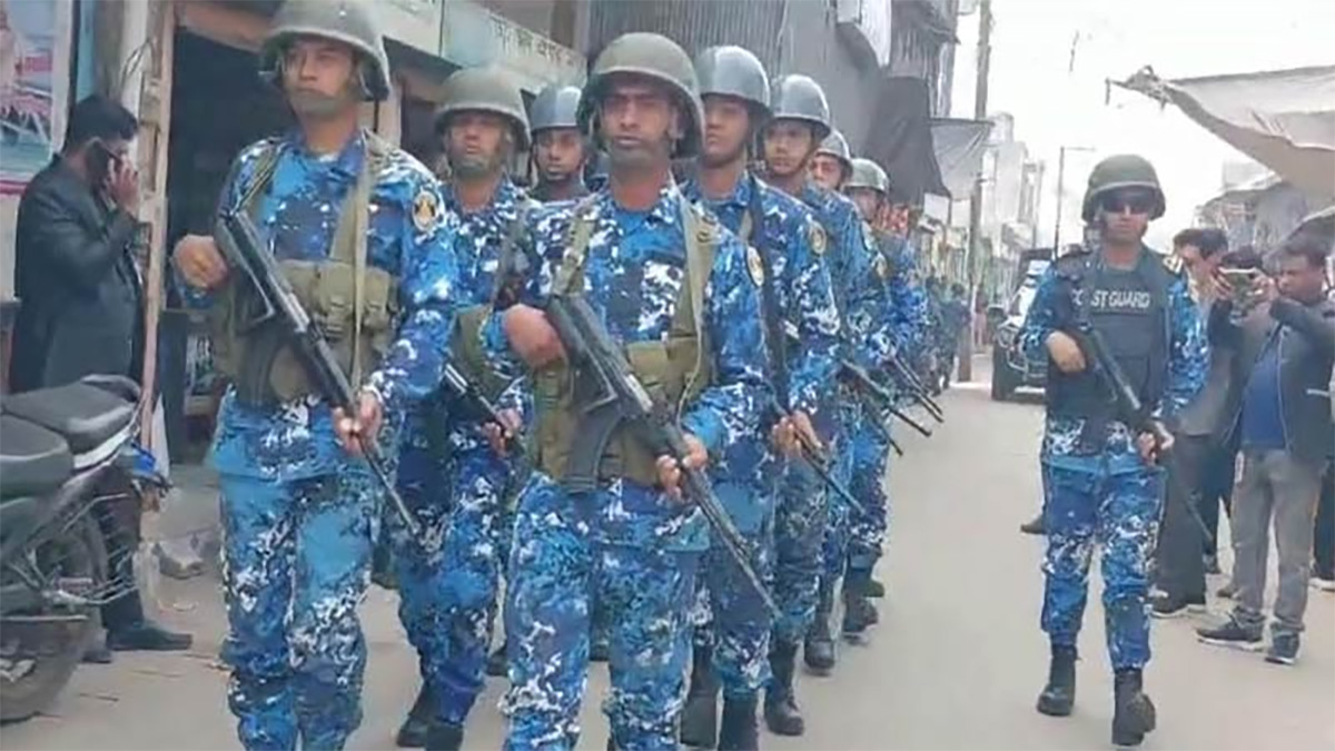 উপকূলে জোরদার করা হয়েছে কোস্ট গার্ড কার্যক্রম