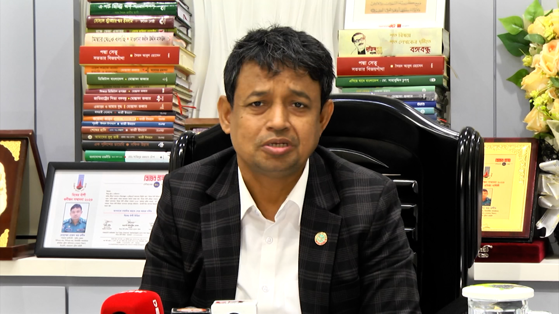 পুলিশের ব্যাখ্যায় মার্কিনিরা সন্তুষ্ট: ডিবির হারুন